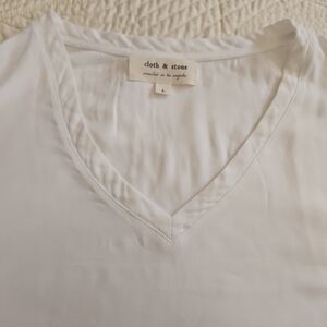 CLOTH & STONE Top Womens Sz L V-Neck Sleeveless Round Hem Hi Low Tunic White